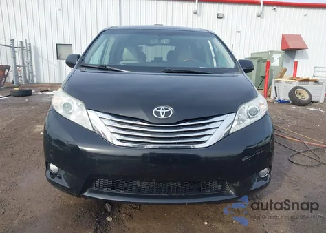 2012 Toyota Sienna Limited 7 Passenger z USA, uszkodzony, nr VIN 5TDDK3DC9CS033193